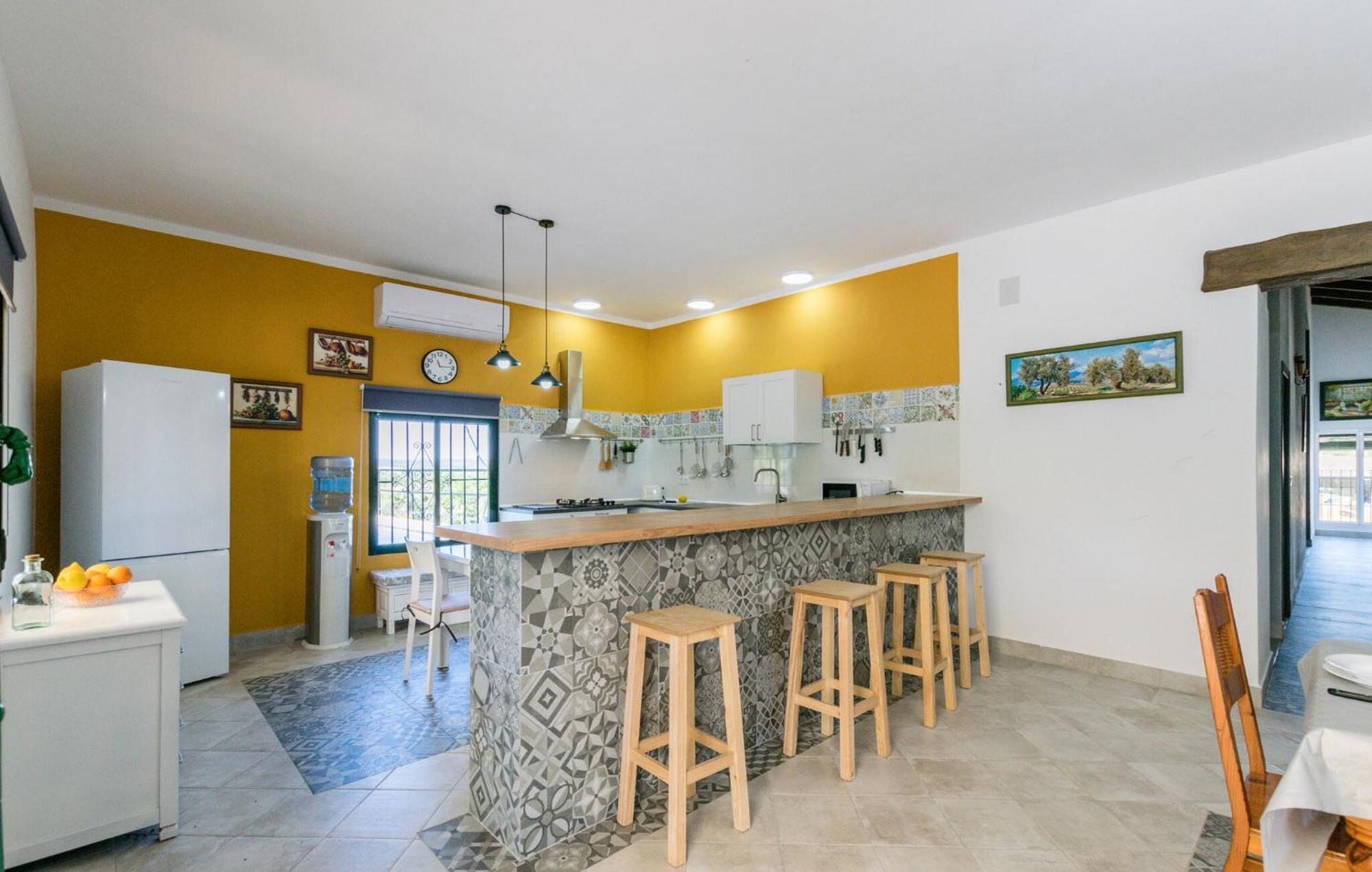 לה פואבלה דה לוס אינפאנטס 6 Bedroom Amazing Home In La Puebla De Los Infan מראה חיצוני תמונה