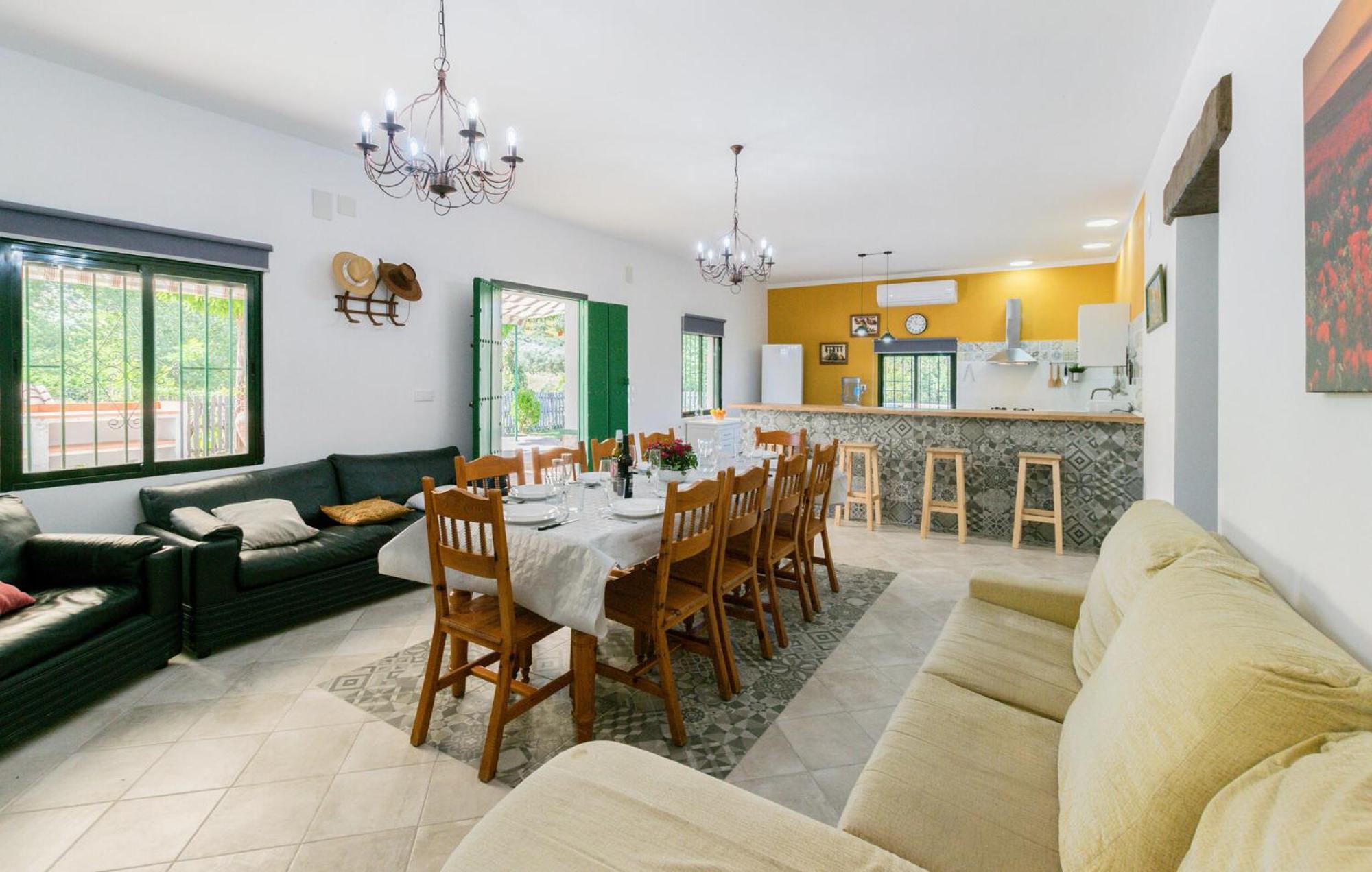לה פואבלה דה לוס אינפאנטס 6 Bedroom Amazing Home In La Puebla De Los Infan מראה חיצוני תמונה