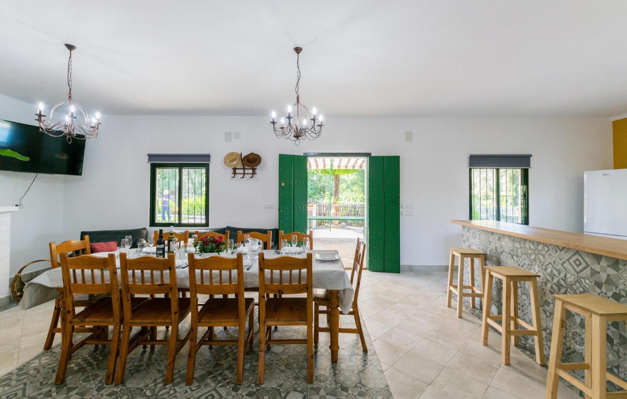 לה פואבלה דה לוס אינפאנטס 6 Bedroom Amazing Home In La Puebla De Los Infan מראה חיצוני תמונה