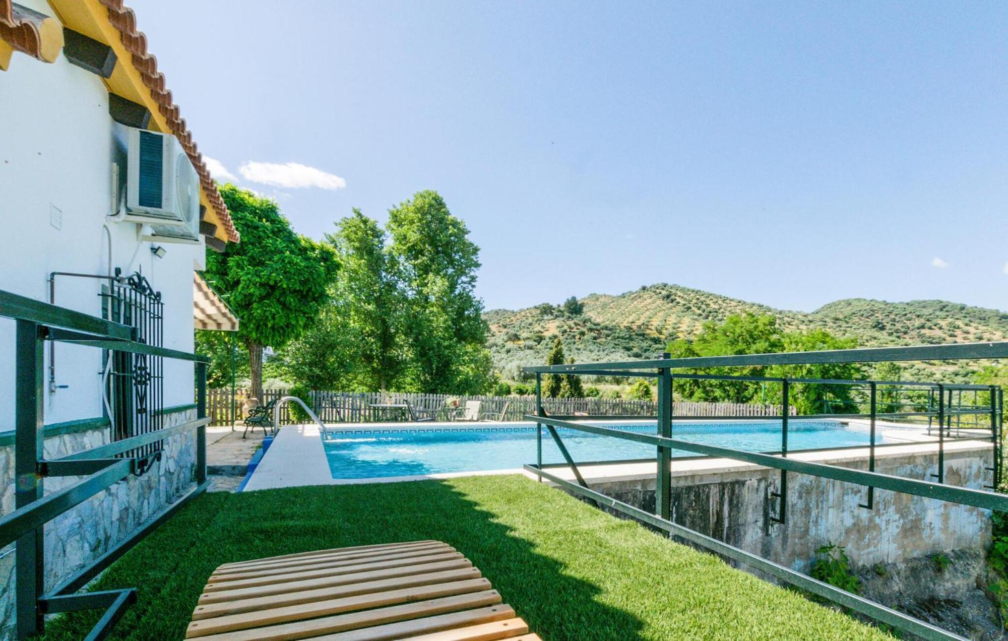 לה פואבלה דה לוס אינפאנטס 6 Bedroom Amazing Home In La Puebla De Los Infan מראה חיצוני תמונה
